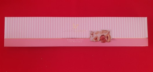 Torrone tenero con nocciole
